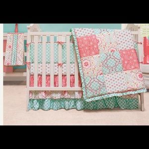 Baby girl bedding like new condition